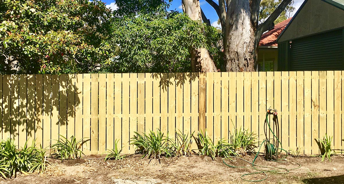 Eden-Hills-Paling-Fence-small